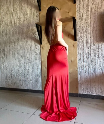 Я знаю, что ты ищешь - незабываемые эмоции, уход и удовлетворение. Моя уникальная комбинация теплоты и страсти приведет тебя к вершинам блаженства. В Москве я создам атмосферу настоящего рая, окутанного сексуальными фантазиями. Мои услуги настолько многообразны, что твои желания точно будут исполнены. У меня есть отличные отзывы и проверенные фото, которые только подчеркивают мою красоту и аппетитность. Доверься мне, и ты не пожалеешь! 😘💋Встречи только в Москве, дорогой! 🌃🥂 10838, 26 лет