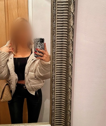 Нежная, страстная и горячая красотка ждет встречи с тобой. Со мной ты почувствуешь себя настоящим мужчиной! Гарантирую яркие эмоции и полное удовлетворение. 2391, 23 года