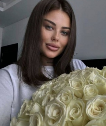 Сладкая и игривая блондинка приглашает тебя на встречу полную страсти, нежности и удовольствия. Готова исполнить все твои фантазии и желания. Позвони мне, и ты окунешься в мир наслаждения! 8535, 24 года